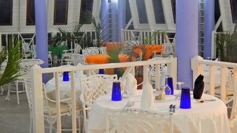 Mangos Jamaica Adults Only Hotel ฟาลมัธ ภายนอก รูปภาพ